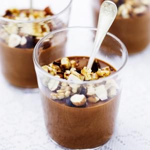 Chokladmousse med olivolja och nötter
