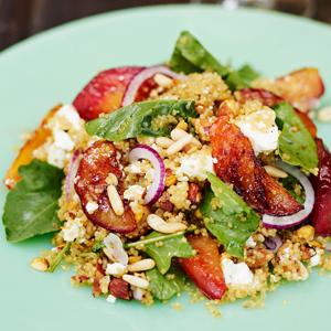 Nektarinsallad med fetaost