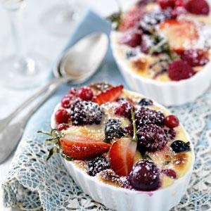 Gratinerade bär i krämig zabaglione