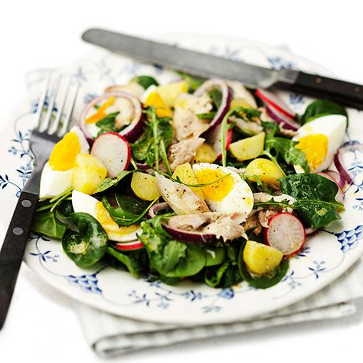 Ljummen sallad med ägg & makrill