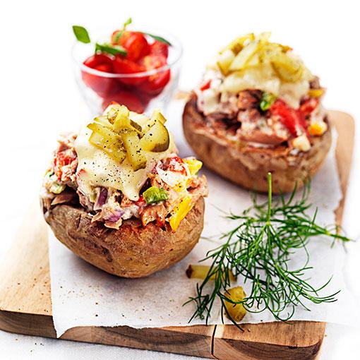 Bakpotatis med tonfisktopping