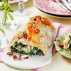 Vårstrudel med spenat och valnötter