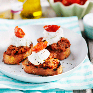Grillad bruschetta med röd pesto