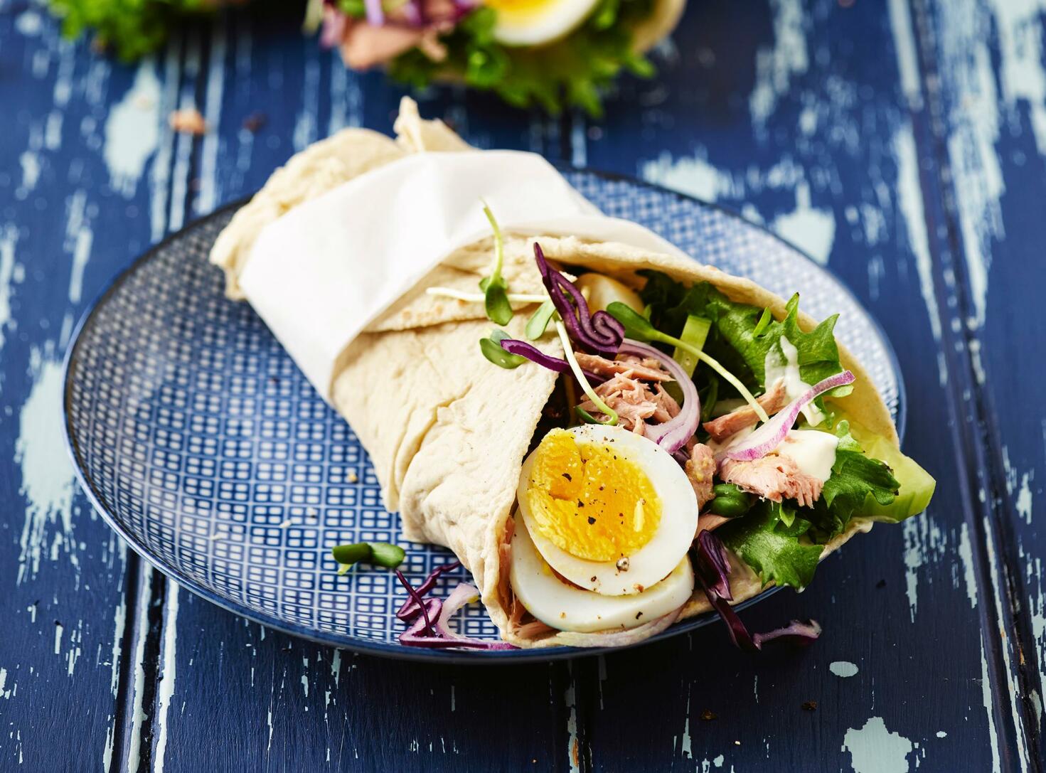 Tonfiskwraps med ägg