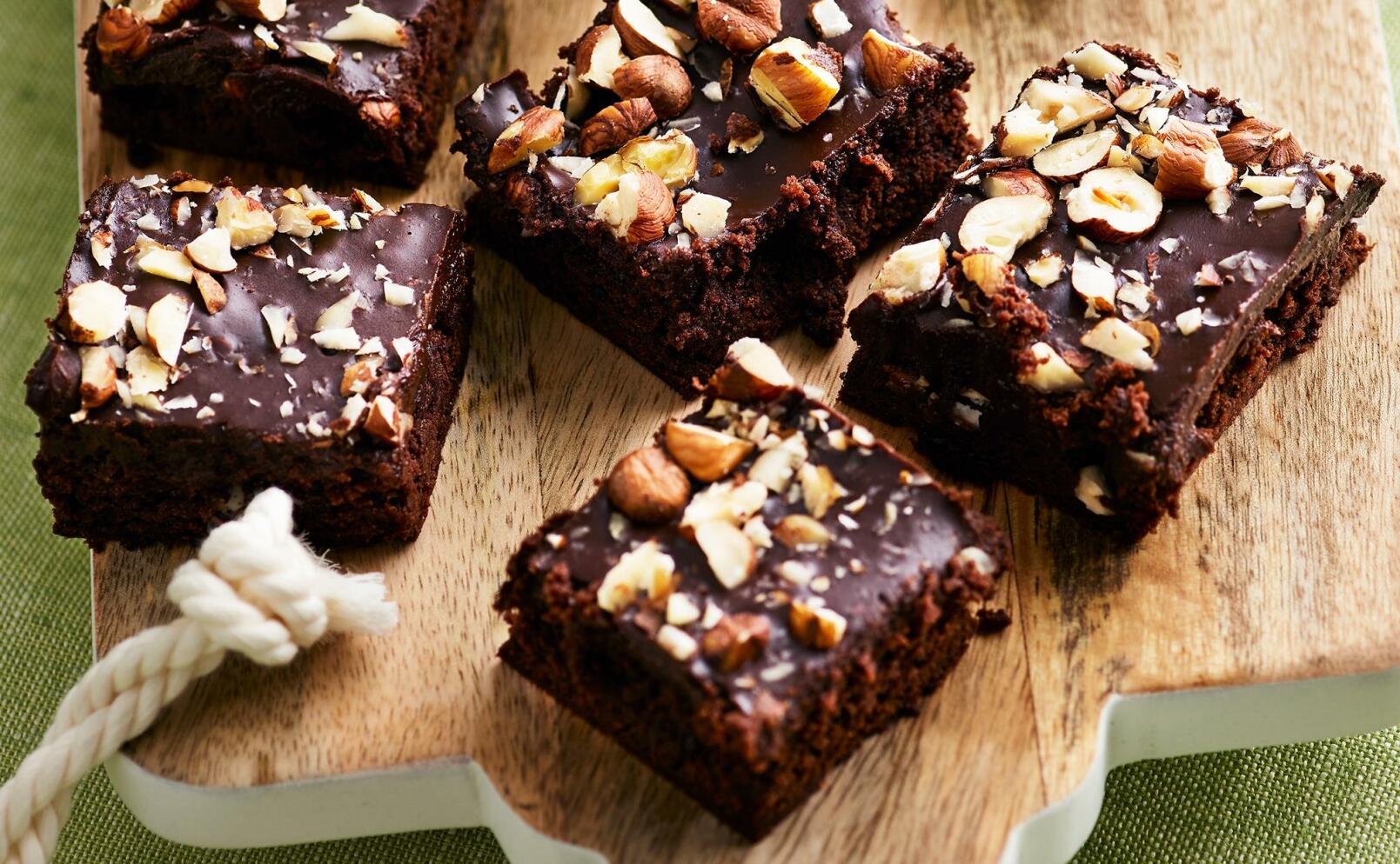 Brownie med hasselnötter