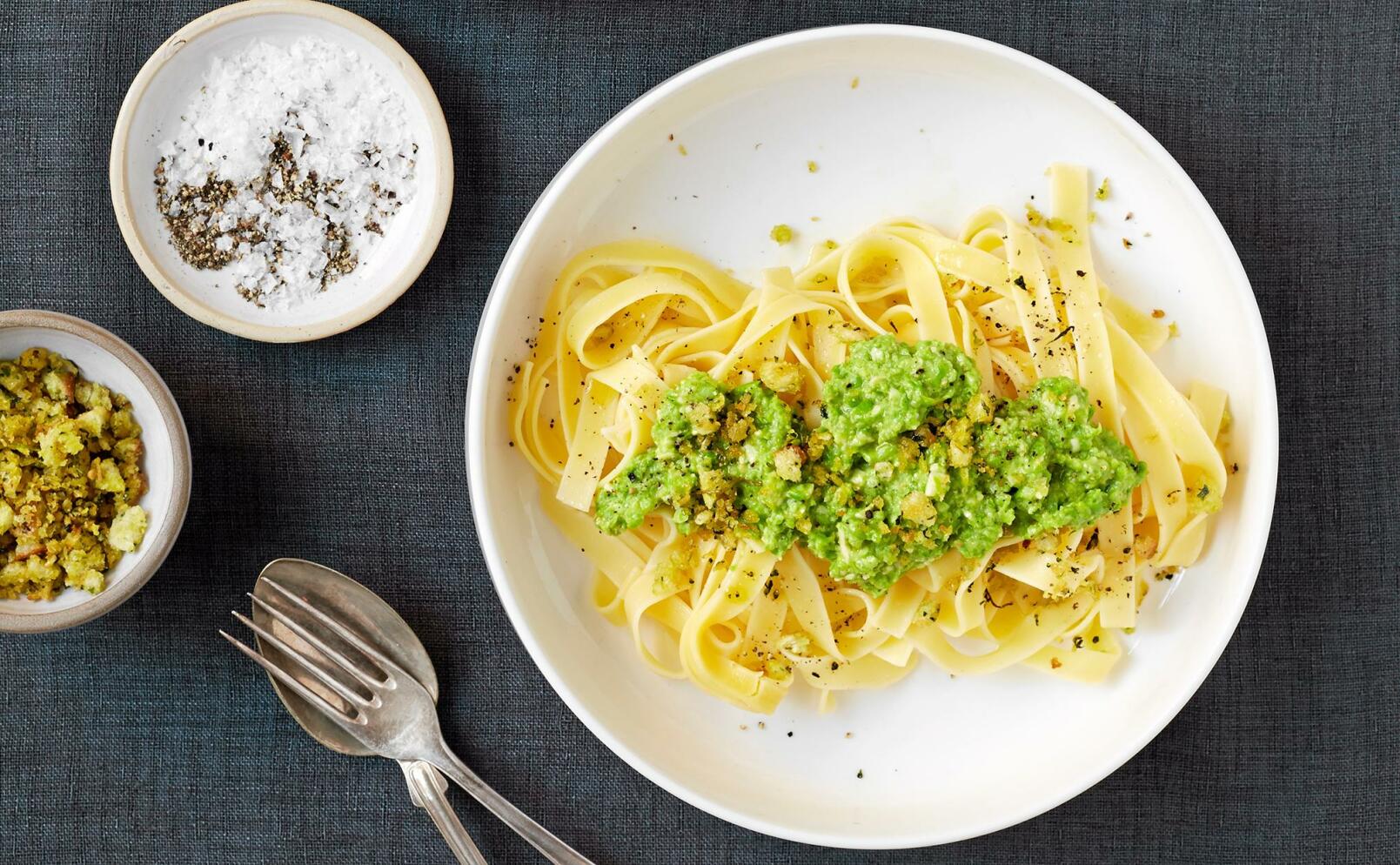 Pasta med grön ärtpesto