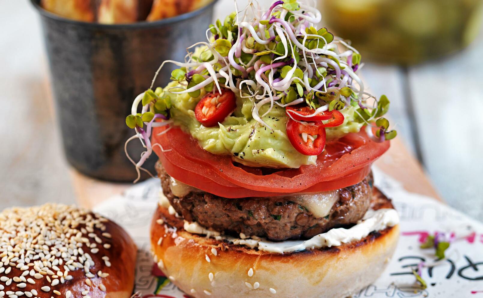 Linsburgare  med guacamole