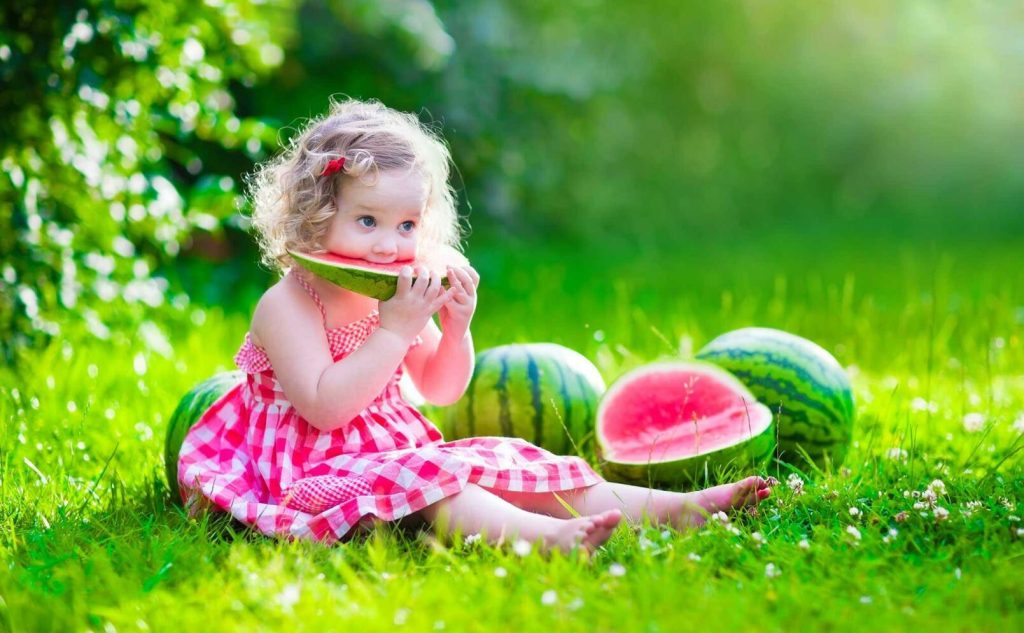 Vattenmelon i stora lass. Foto: Bigstock