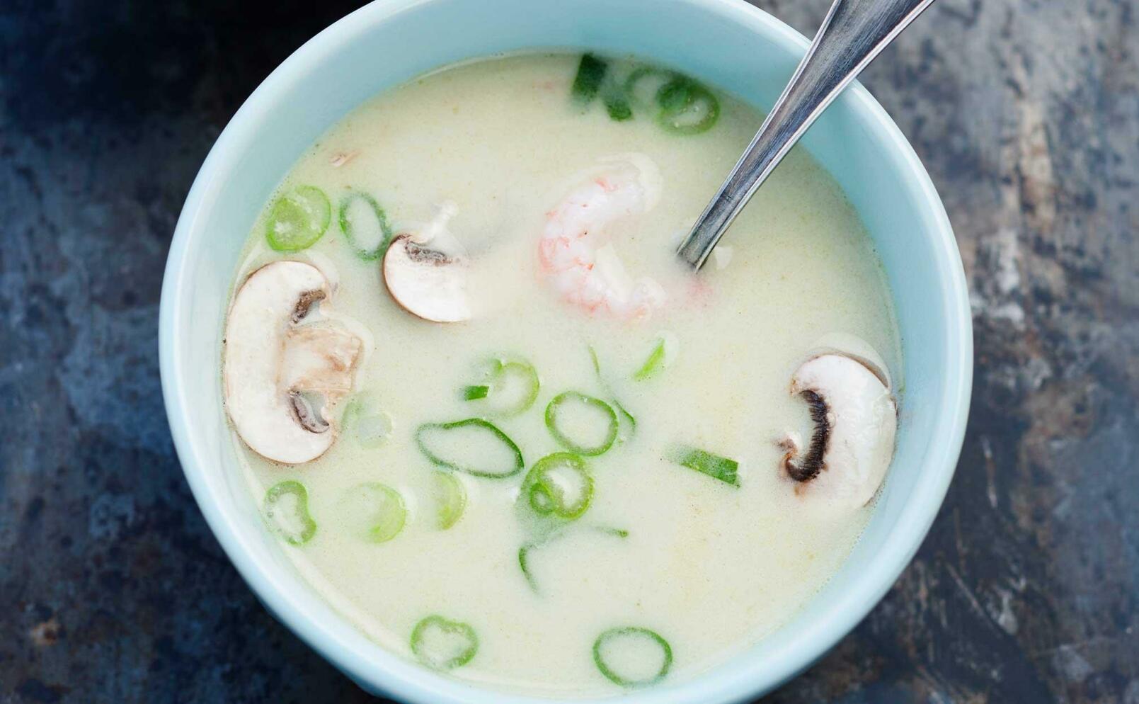 Asiatisk soppa med räkor