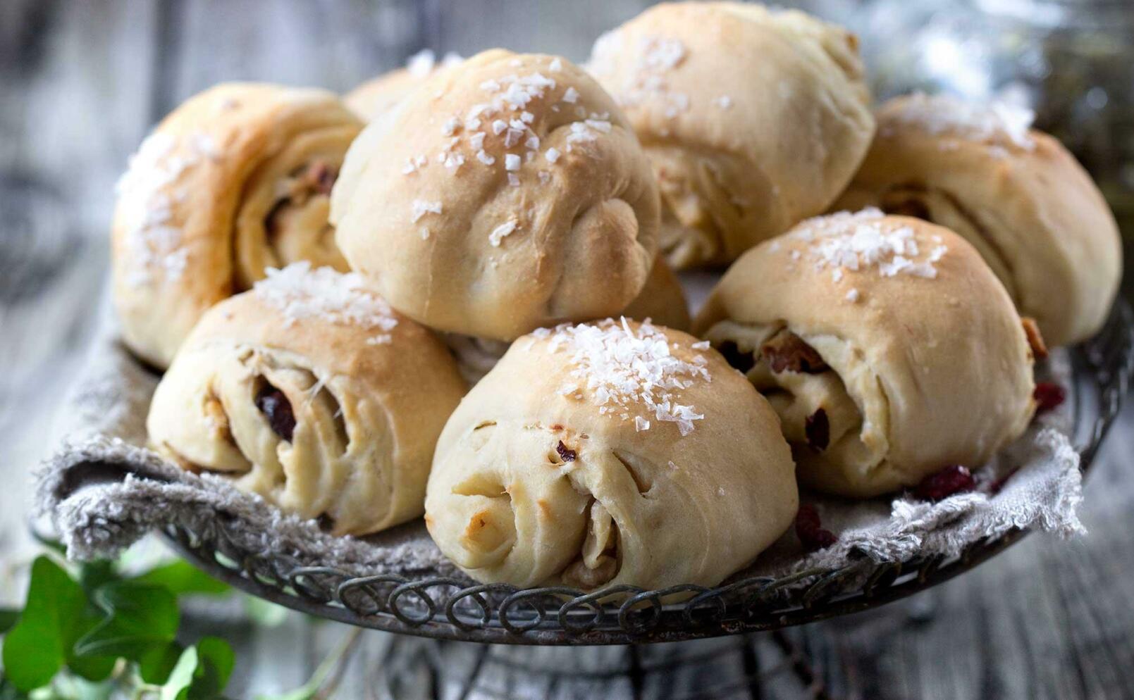 Kuvertbröd med valnötter