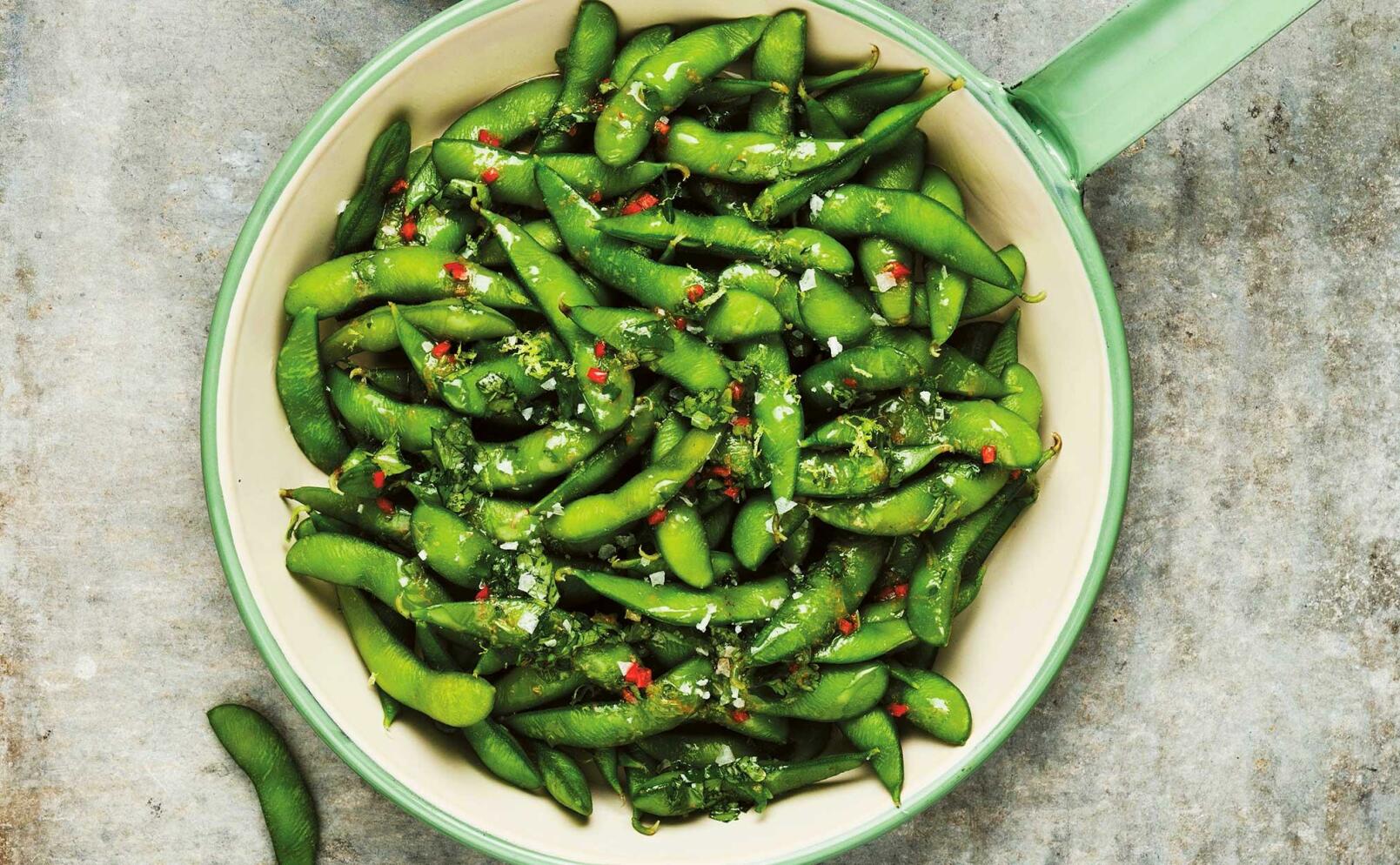 Edamame med brynt chilismör