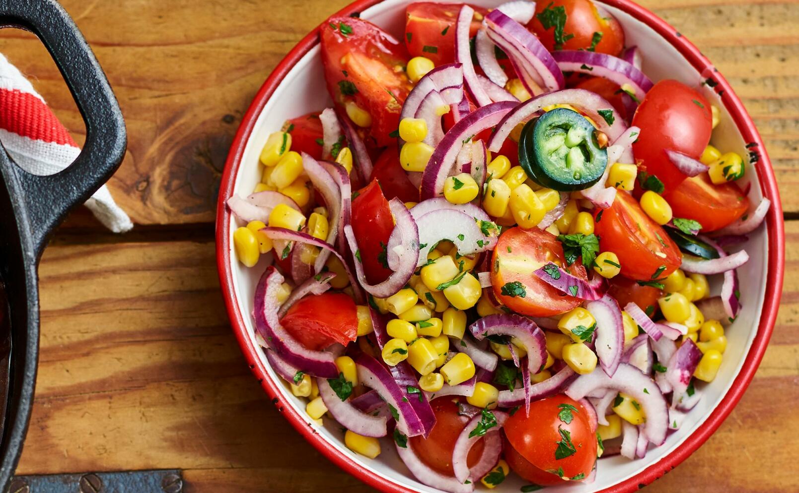 Tomatsallad med majs