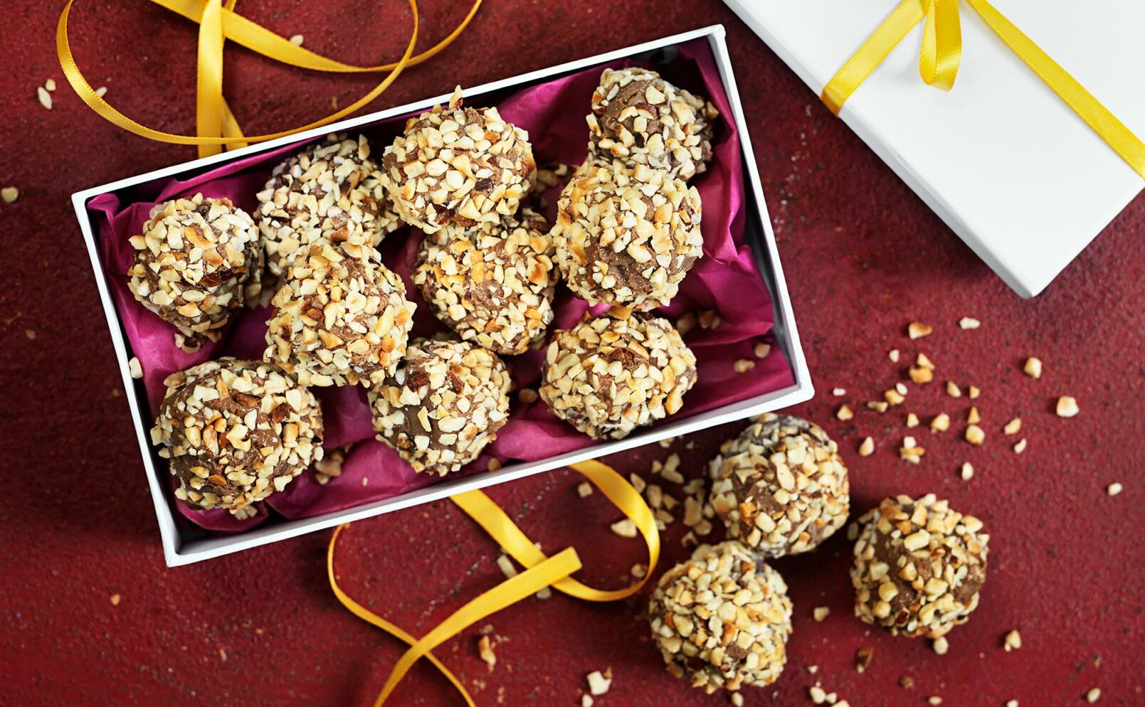 Nougattryffel med hasselnötter
