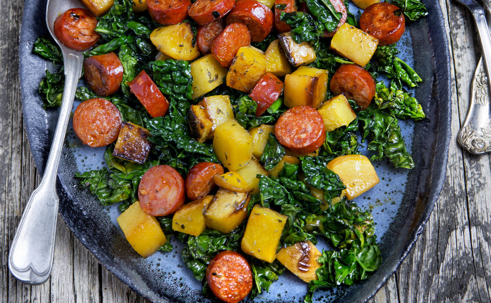 Varm kålrotssallad med chorizo