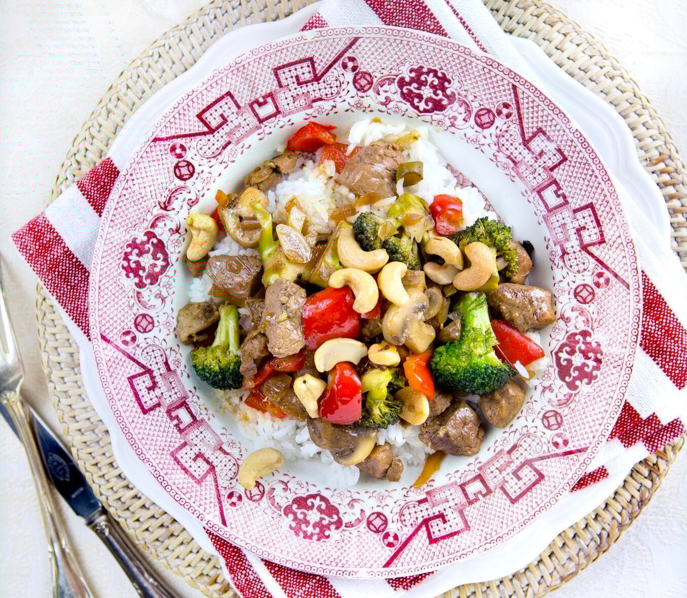 Fläskfiléwok med cashewnötter