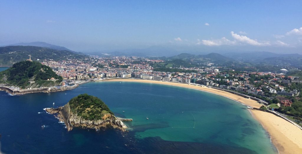 San Sebastián med sin vackra strand La Concha.