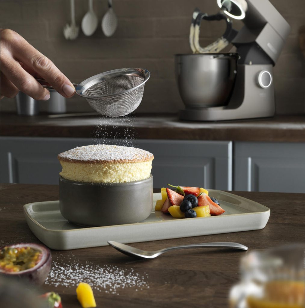 Så använder du hushållsassistenten Kenwood Chef XL Titanium för att lyckas med desserten. Foto: Kenwwod