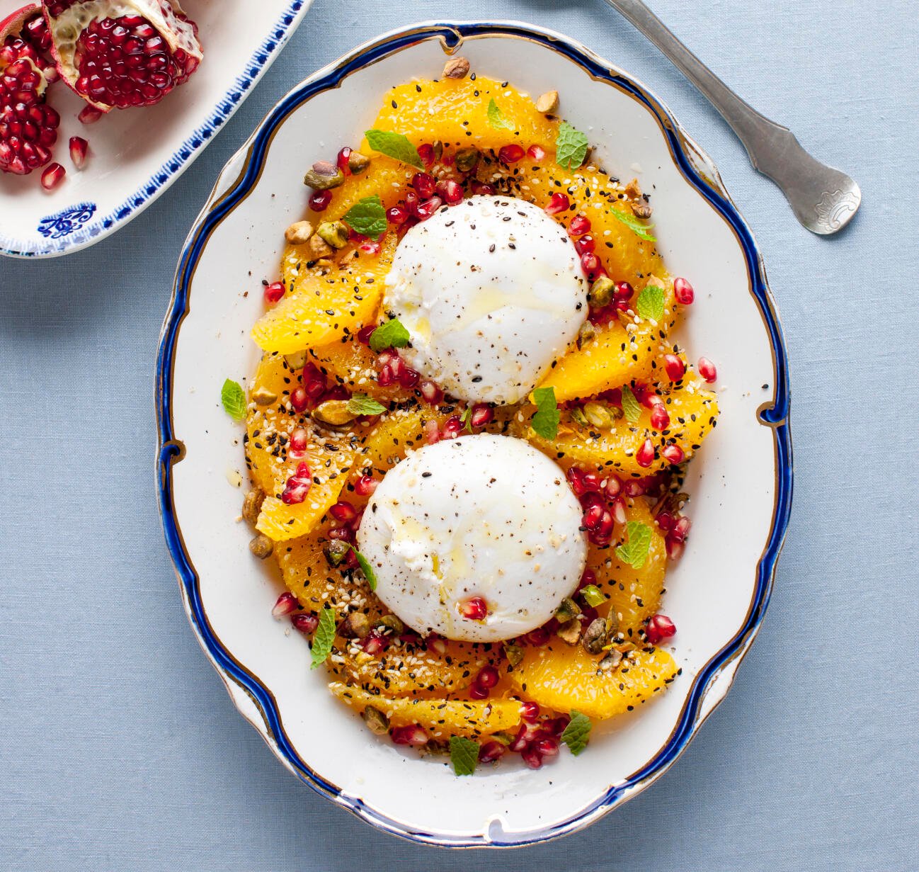 Apelsinsallad med burrata