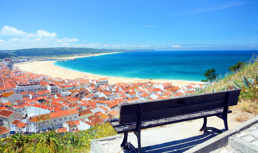 Utsikt över vackra Nazaré, Portugal. Foto: Istock photo