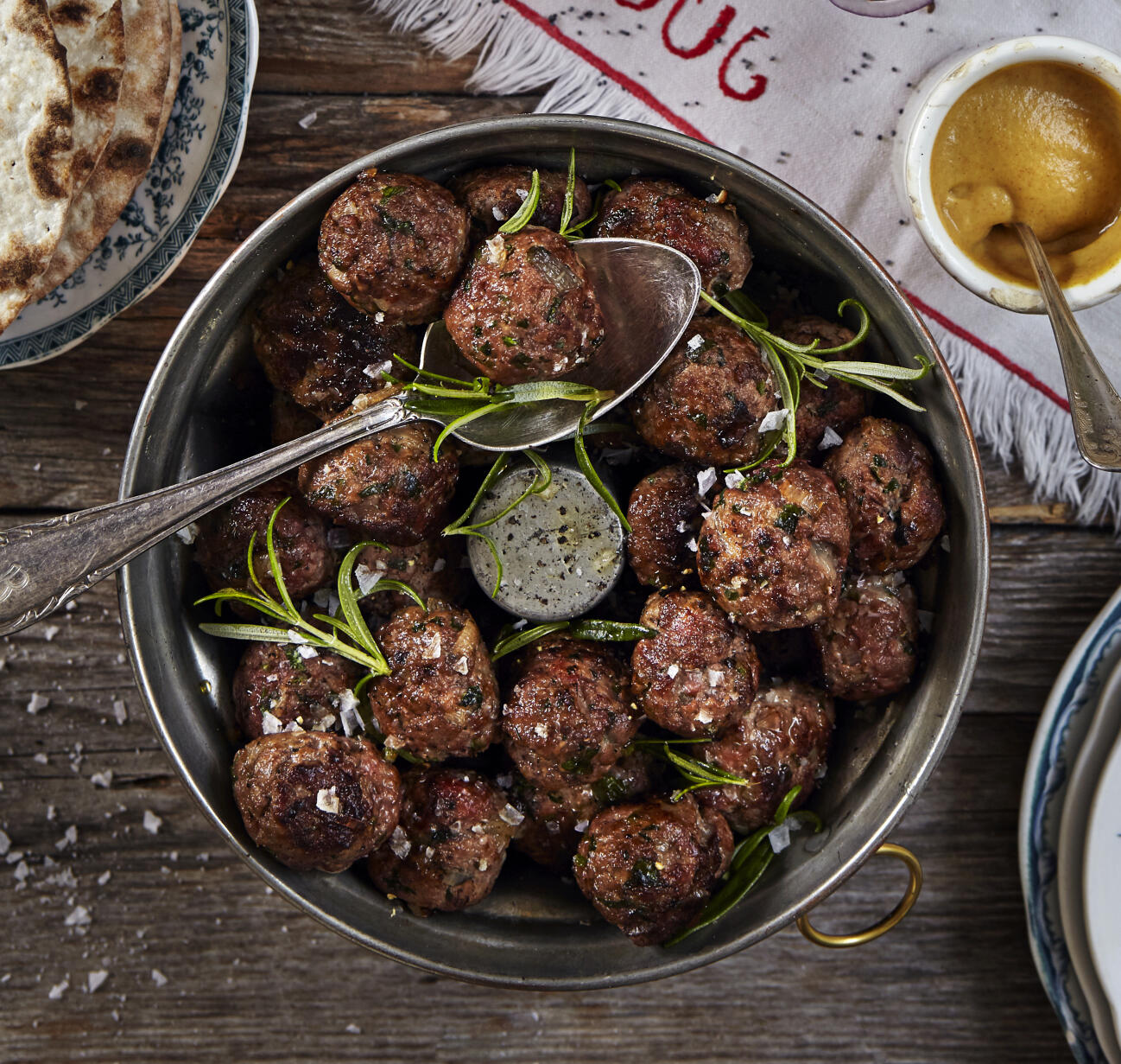 Julköttbullar med färsk korv