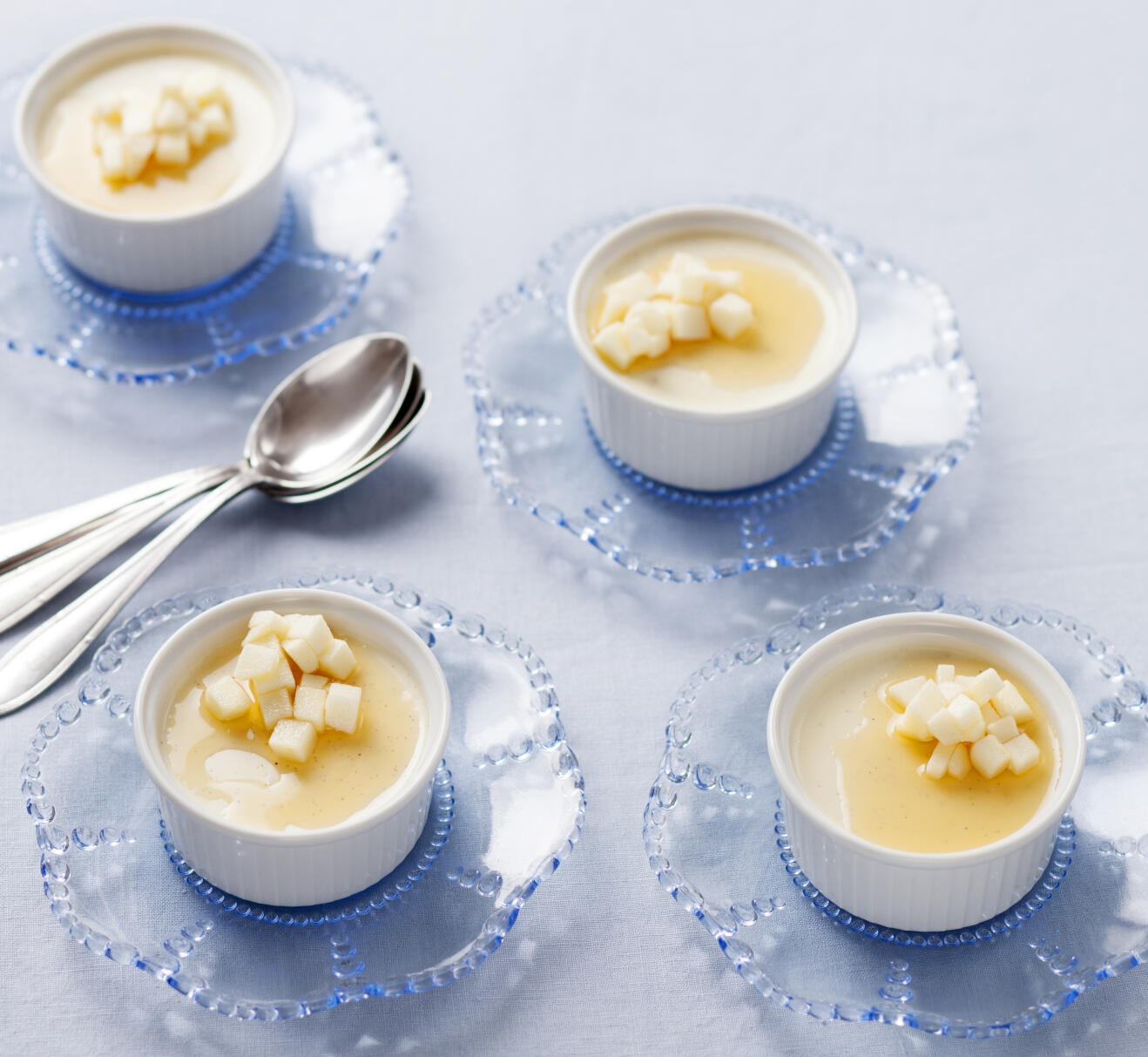 Pannacotta med äppelsirap
