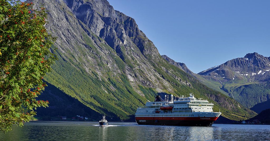 Norges storslagna natur med dramatiska berg, fridfulla fjordar och otaliga öar ger minnen för livet.