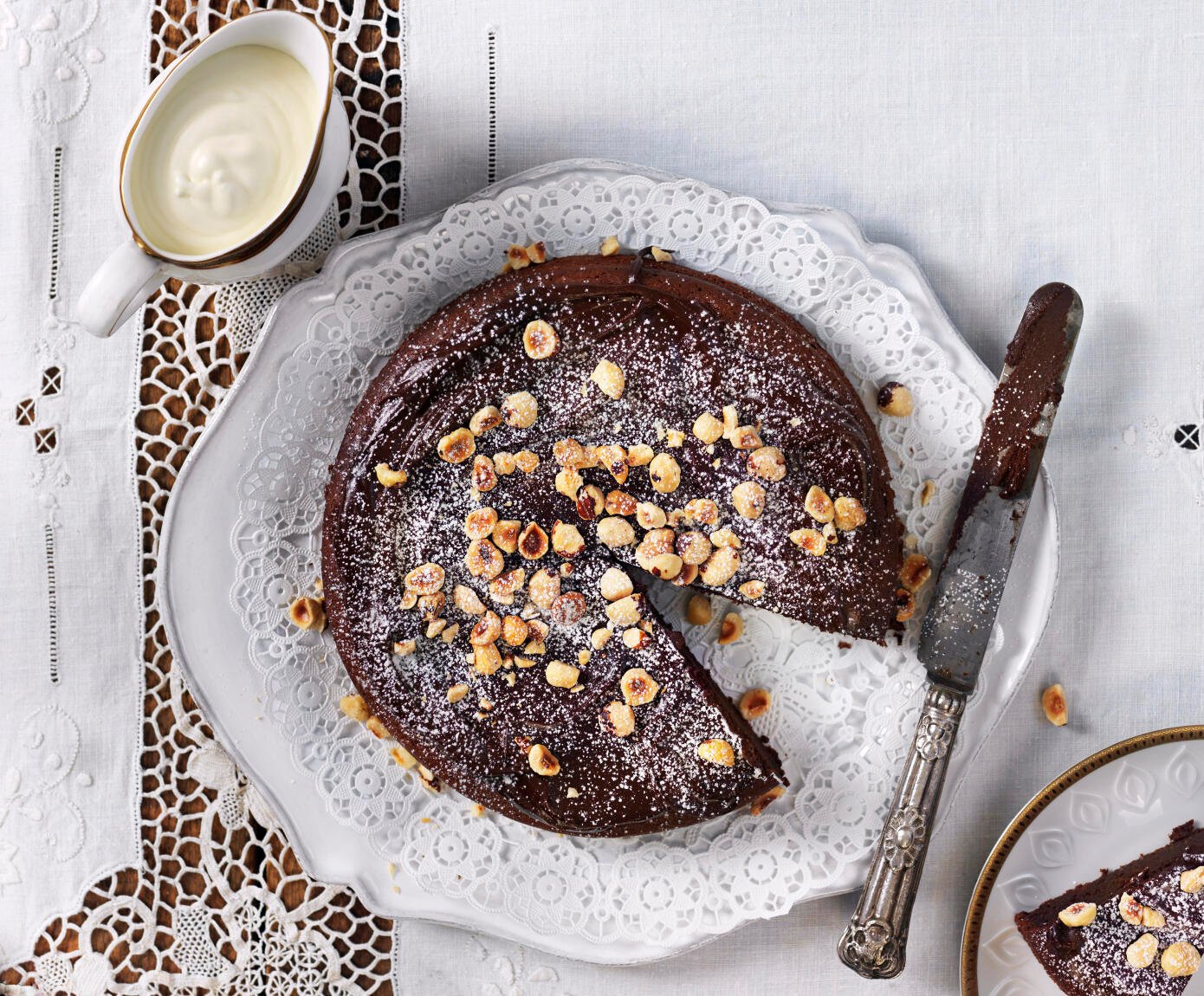 Chokladkaka med hasselnötter