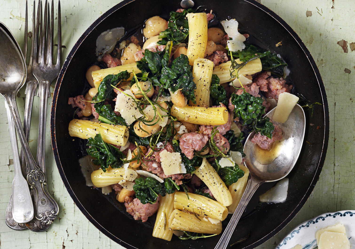 Pasta rustica med salsiccia