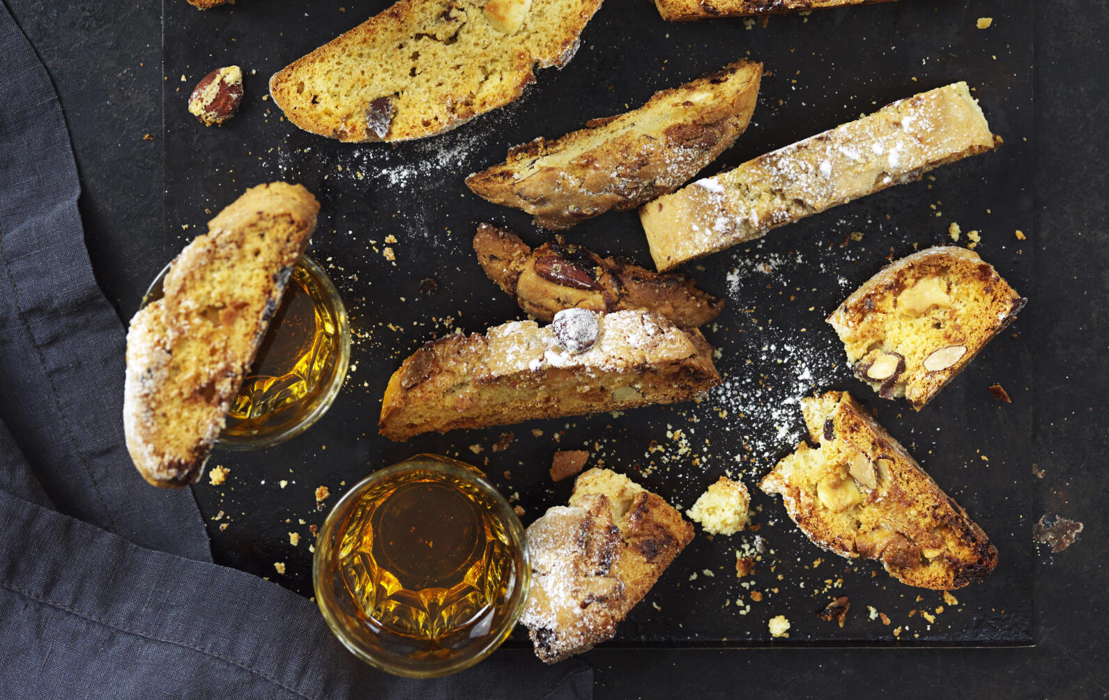 Mandelbiscotti med vit choklad
