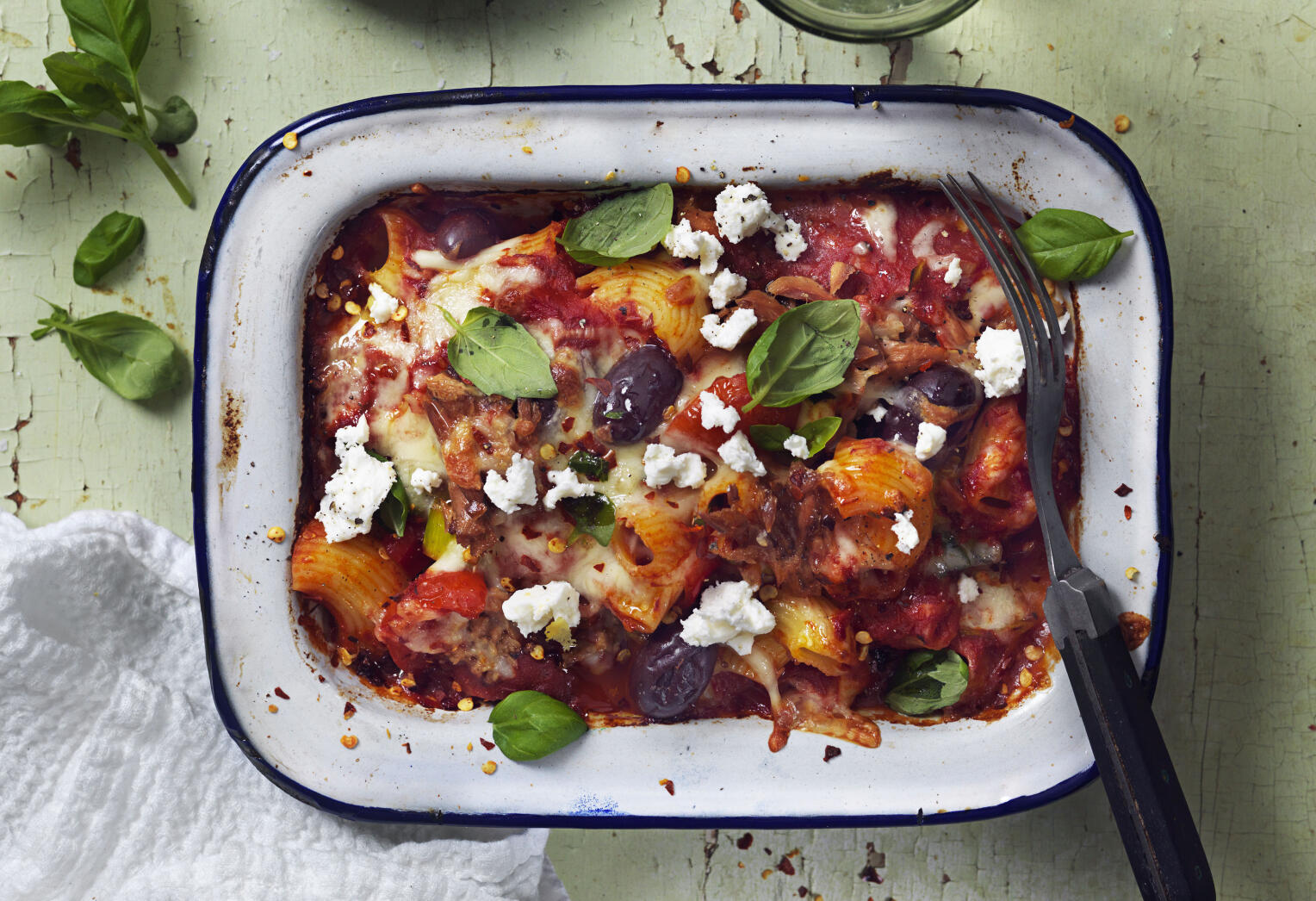 Pastagratäng med tonfisk