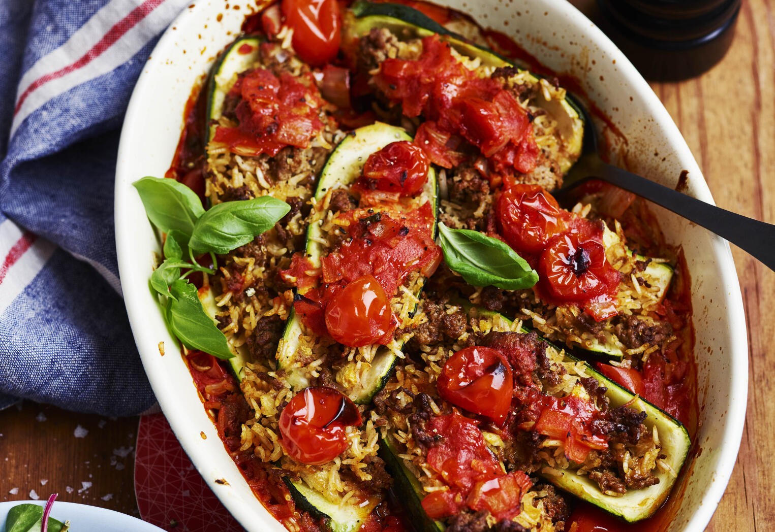Fylld squash med tomatsås