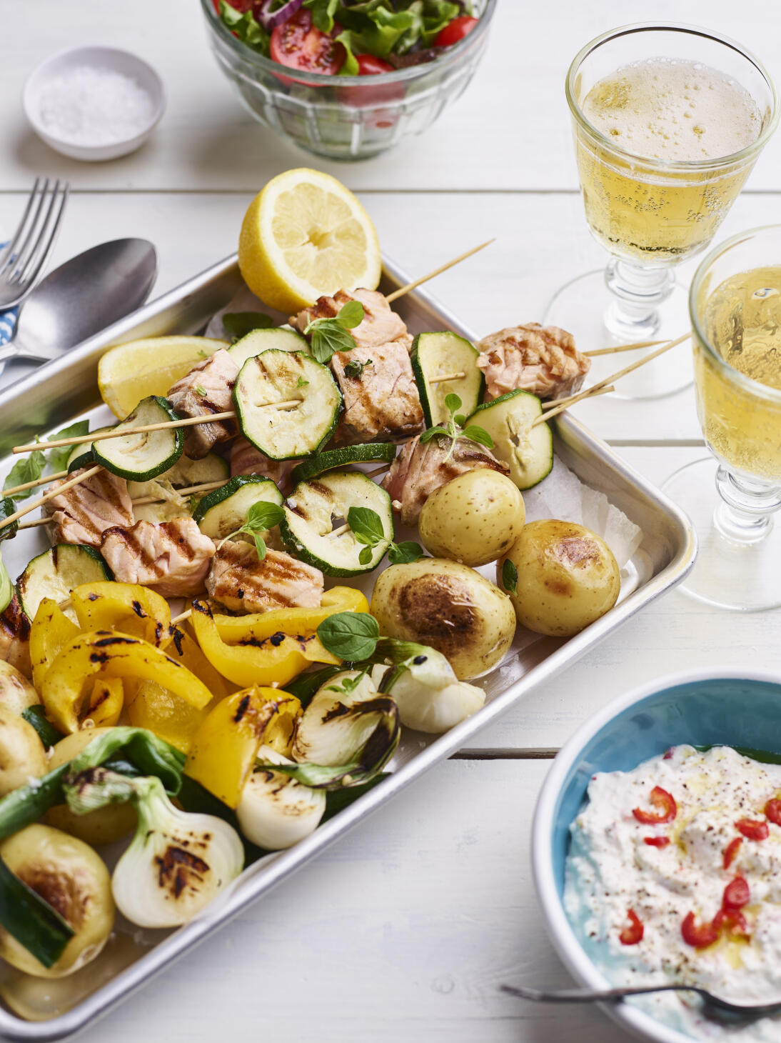 Laxspett  med chiliyoghurt