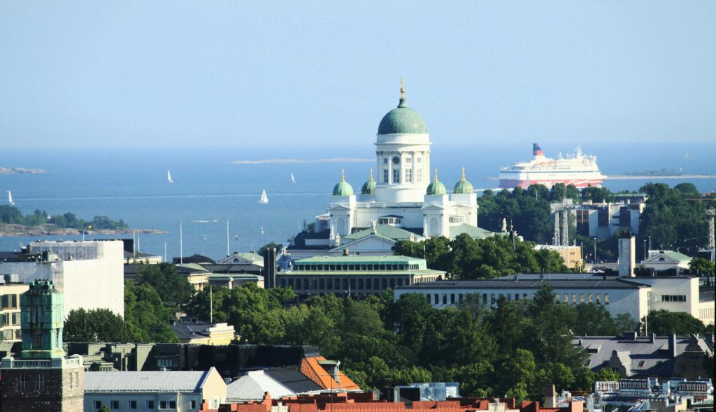 Vy över vattnet och Domkyrkan