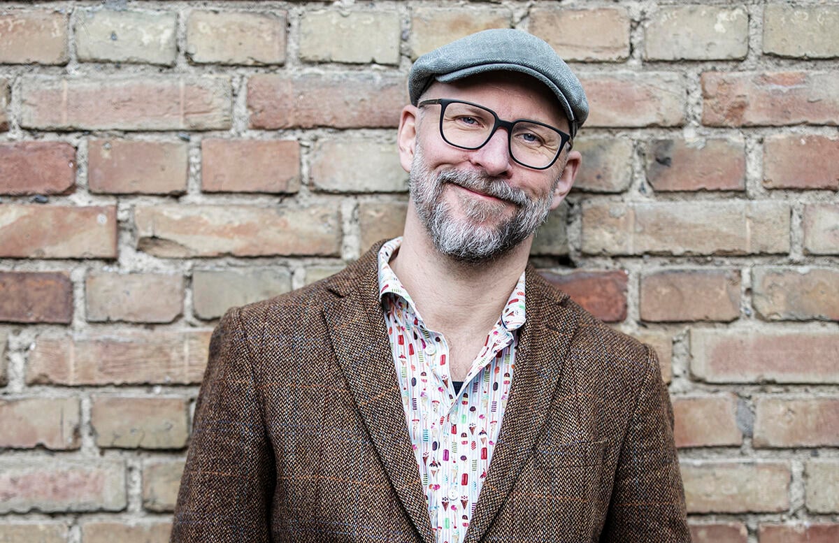 Kalle Lind: “Jag hotades med stryk för att jag var konstig”