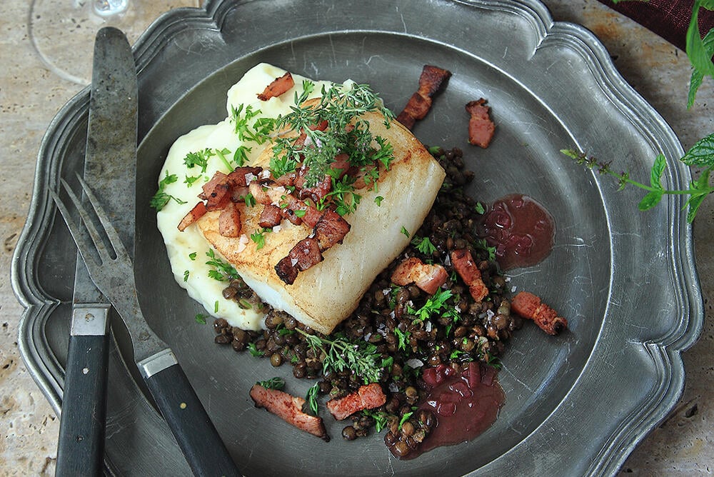 Festligt gott – Torskrygg, knaperstekt fläsk & rödvinssås