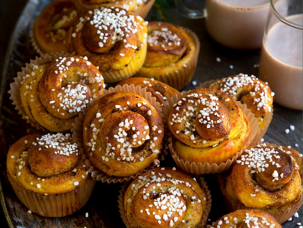 Hembakat – Saftiga saffransbullar med kanel