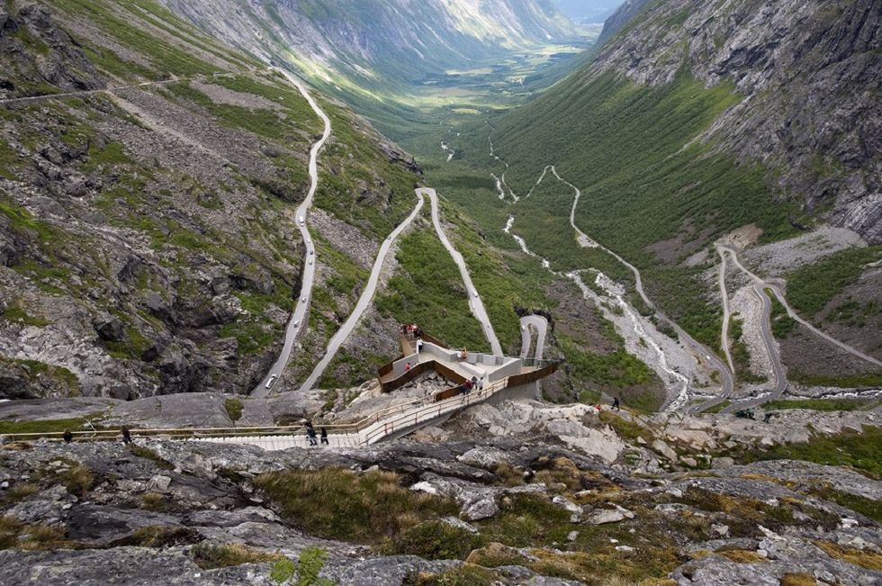 Följ med oss till mäktiga norska fjäll och djupa fjordar