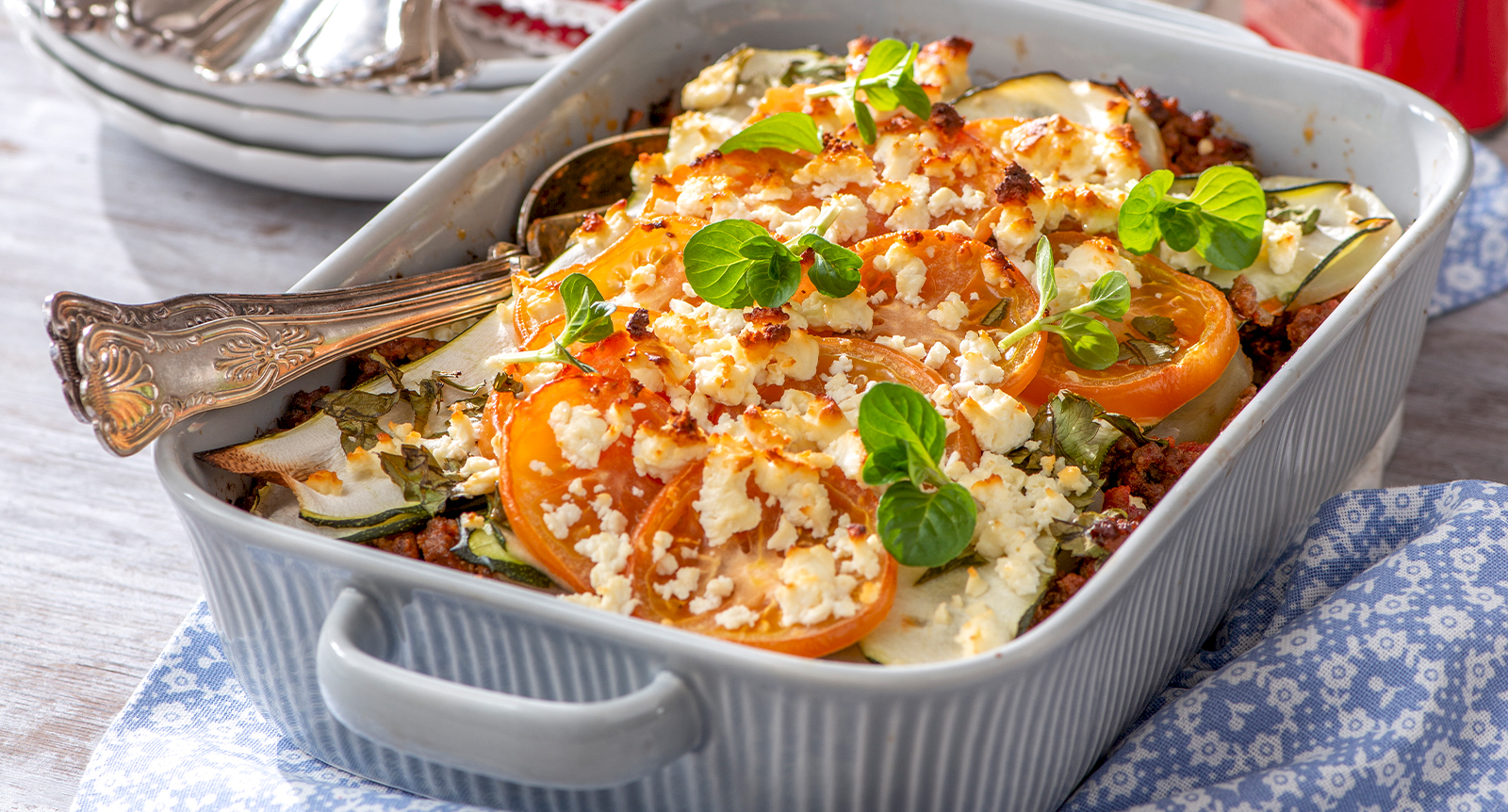 Medelhavsgratäng med färs och fetaost – festligt läsarrecept
