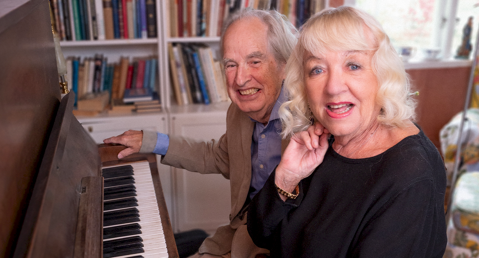 Monica och Carl-Axel Dominique – duon som vägrar ta det piano