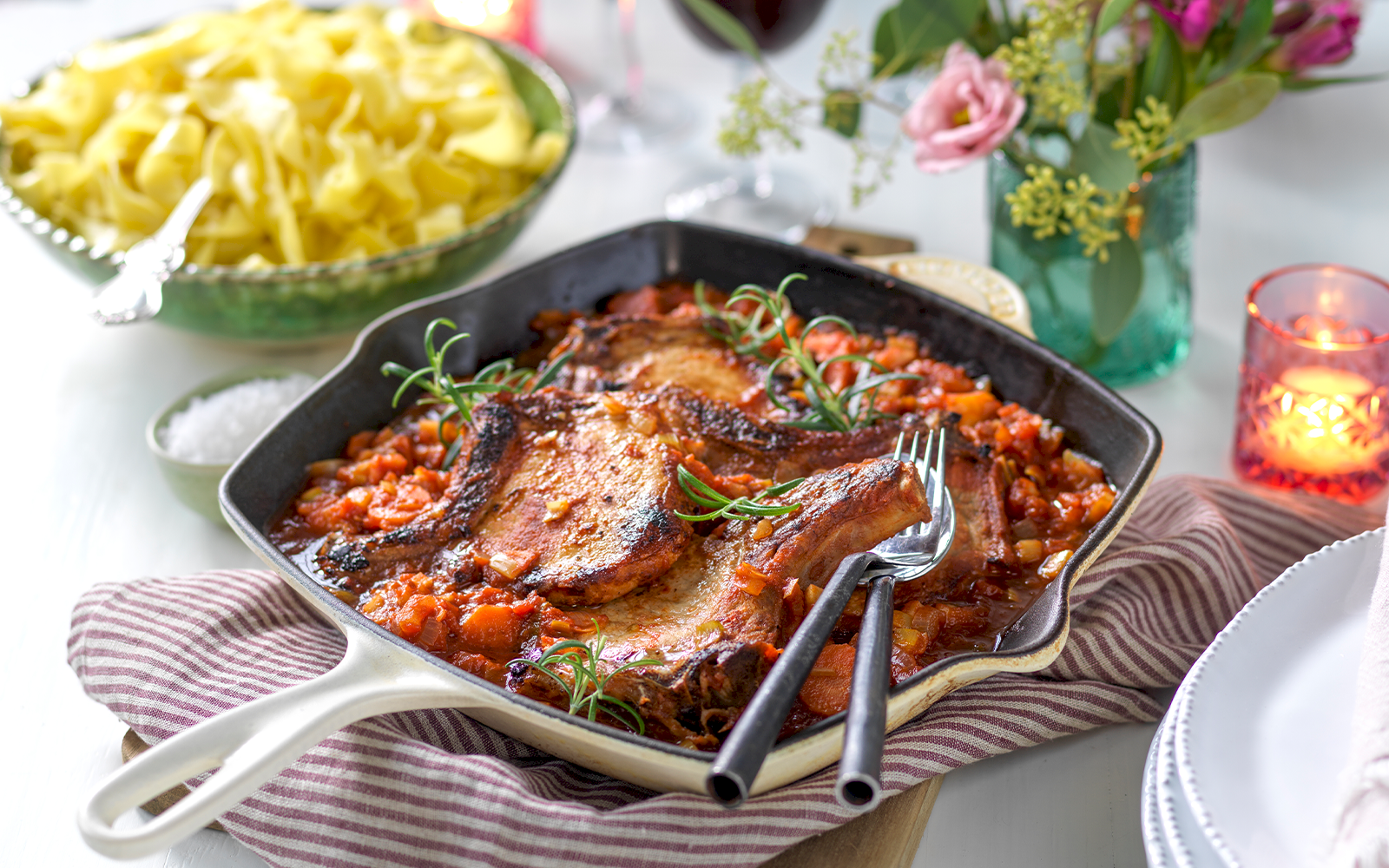 Mustig italiensk köttgryta på kotlett