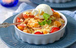 Rabarber- och jordgubbsgino