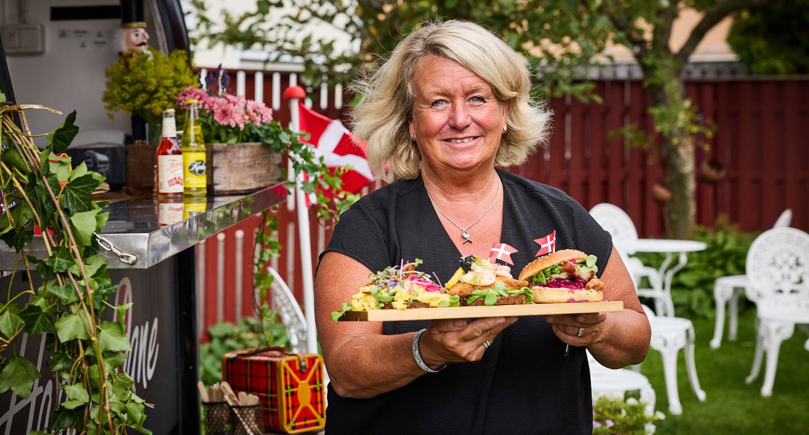 Majbritt serverar smörrebröd i sin danska foodtruck: ”I Danmark är livet mer avslappnat än här”
