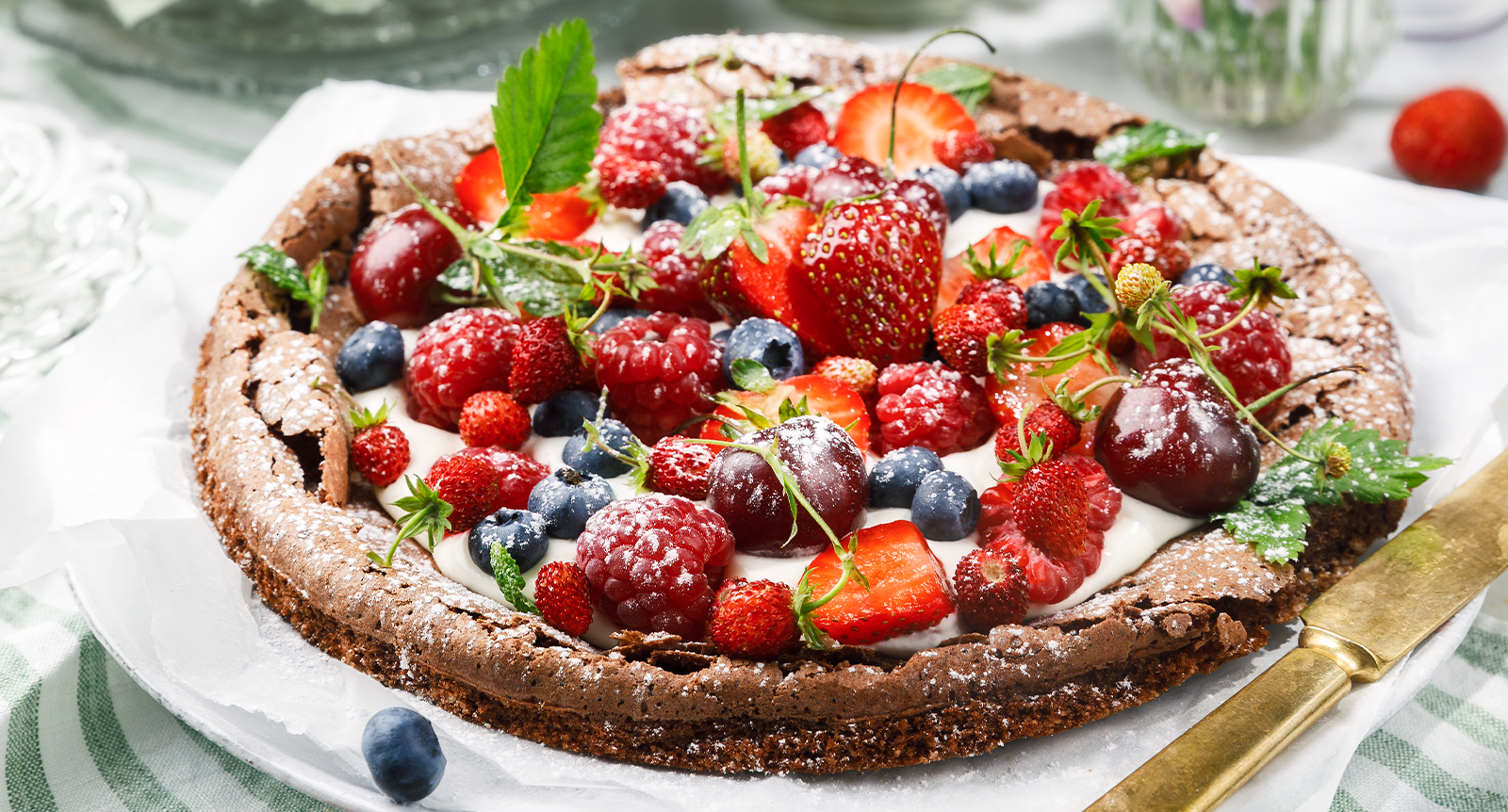 Kladdkaka med bär