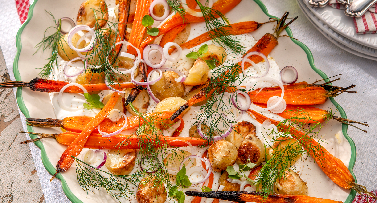 Potatis och morötter i ugn med fetaostkräm