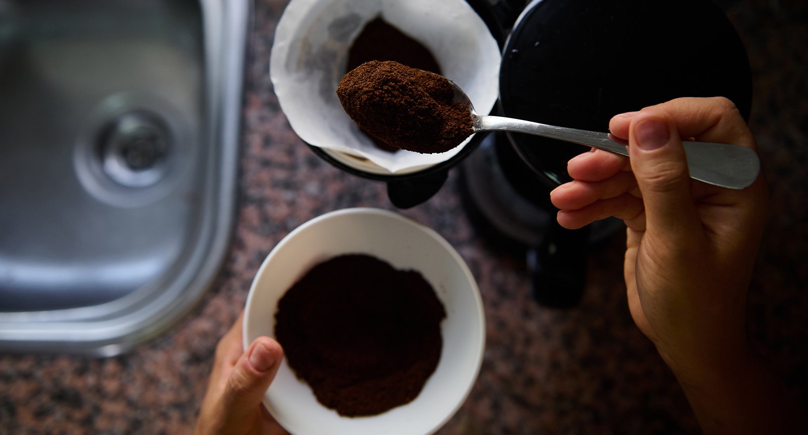 Därför ska du inte kasta kaffesumpen – 6 smarta husmorsknep