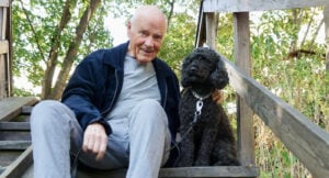 Anders Hallgren, världens första hundpsykolog: ”Hundar som får skäll är sällan glada”