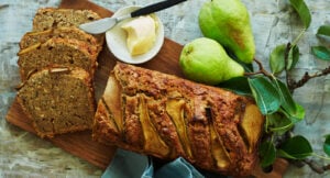 Bröd med päron och nötter