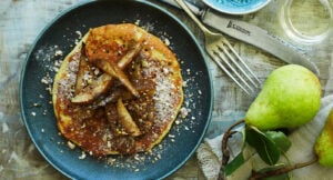 Pannkakor med päronkompott och dukkah