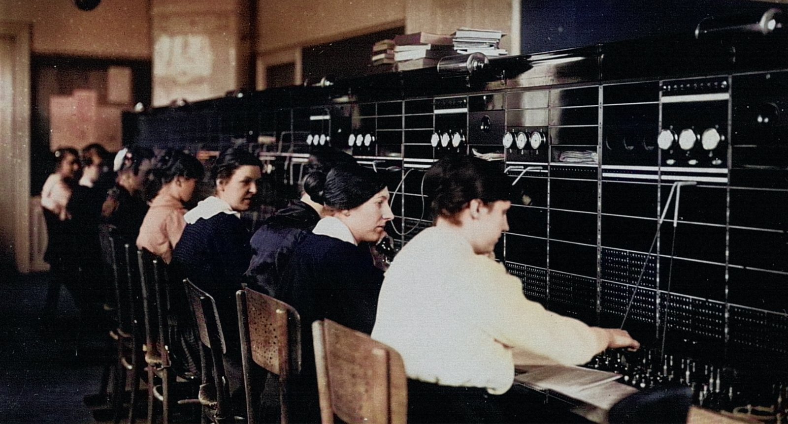Telefonisten – en ung kvinna med makt