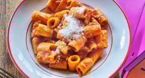 Jonas Crambys krämiga vodkapasta med ‘nduja